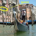 Raboso Grand 9-Windows Apartment Venedig