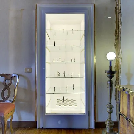 Raboso Grand 9-Windows Venice