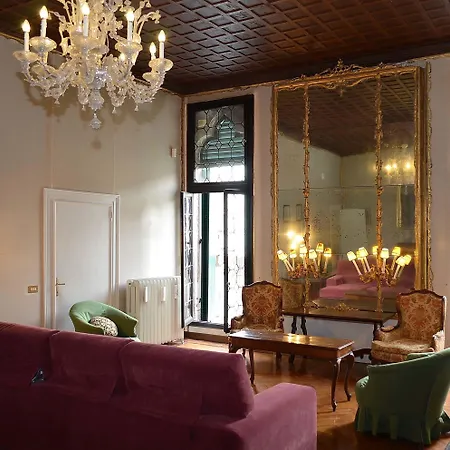 Raboso Grand 9-Windows Apartment