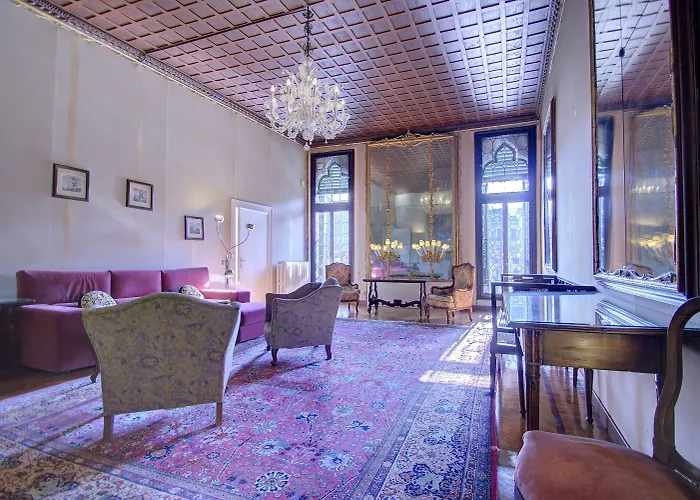 Raboso Grand 9-windows Apartmán