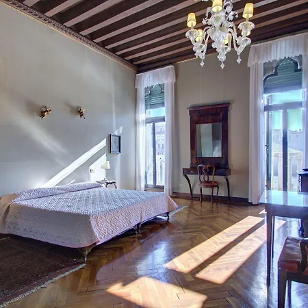Raboso Grand 9-Windows Venedig