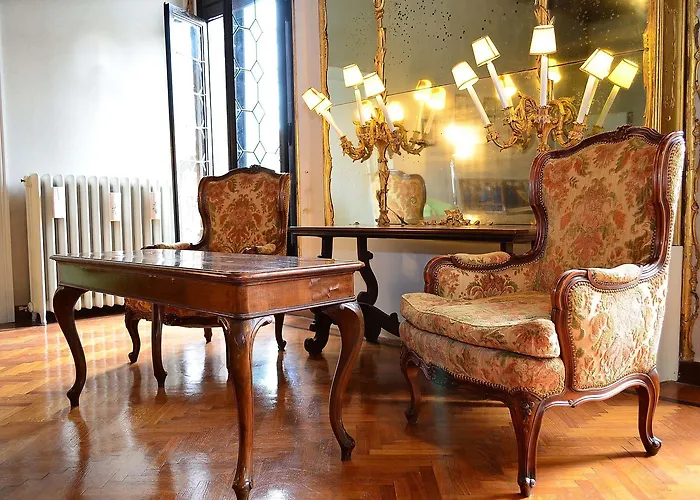 Raboso Grand 9-windows Venedik