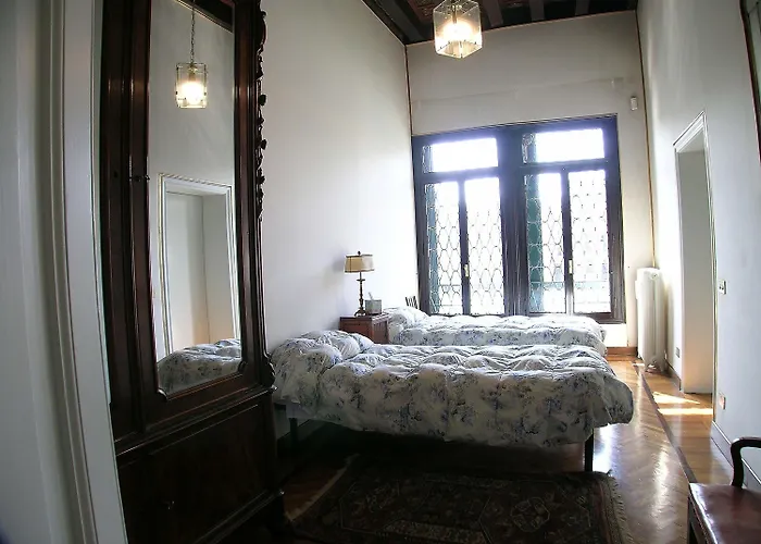 Raboso Grand 9-Windows Apartment