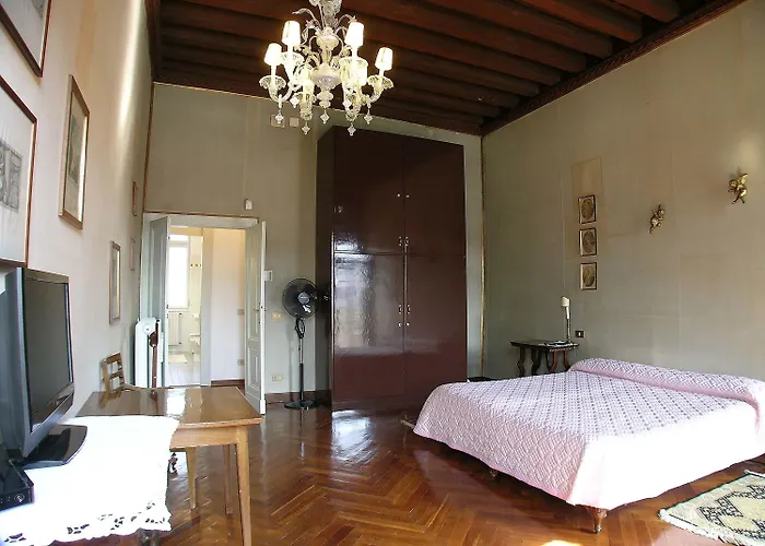 Raboso Grand 9-Windows Apartment Venedig